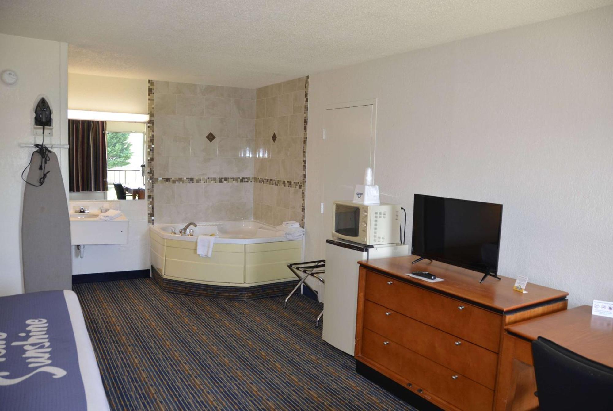 Days Inn By Wyndham Luray Shenandoah Exterior foto